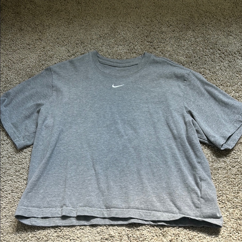 Nike Gray Short Sleeve Tee